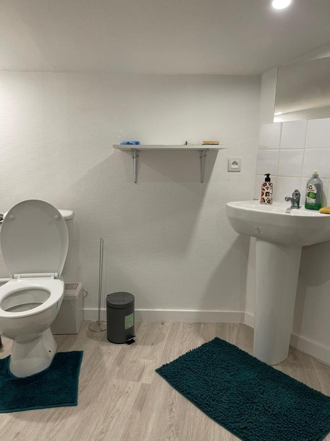 Appartement studio de 25 m2 rénové à 5 min de la gare idéal à Bordeaux Extérieur photo