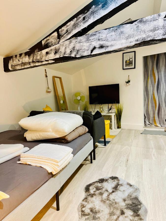 Appartement studio de 25 m2 rénové à 5 min de la gare idéal à Bordeaux Extérieur photo