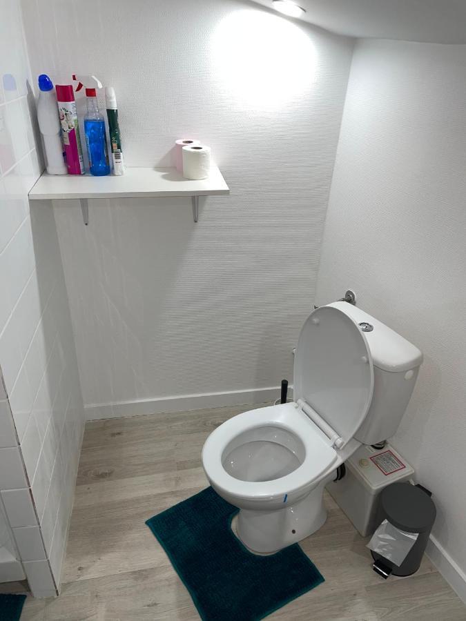 Appartement studio de 25 m2 rénové à 5 min de la gare idéal à Bordeaux Extérieur photo